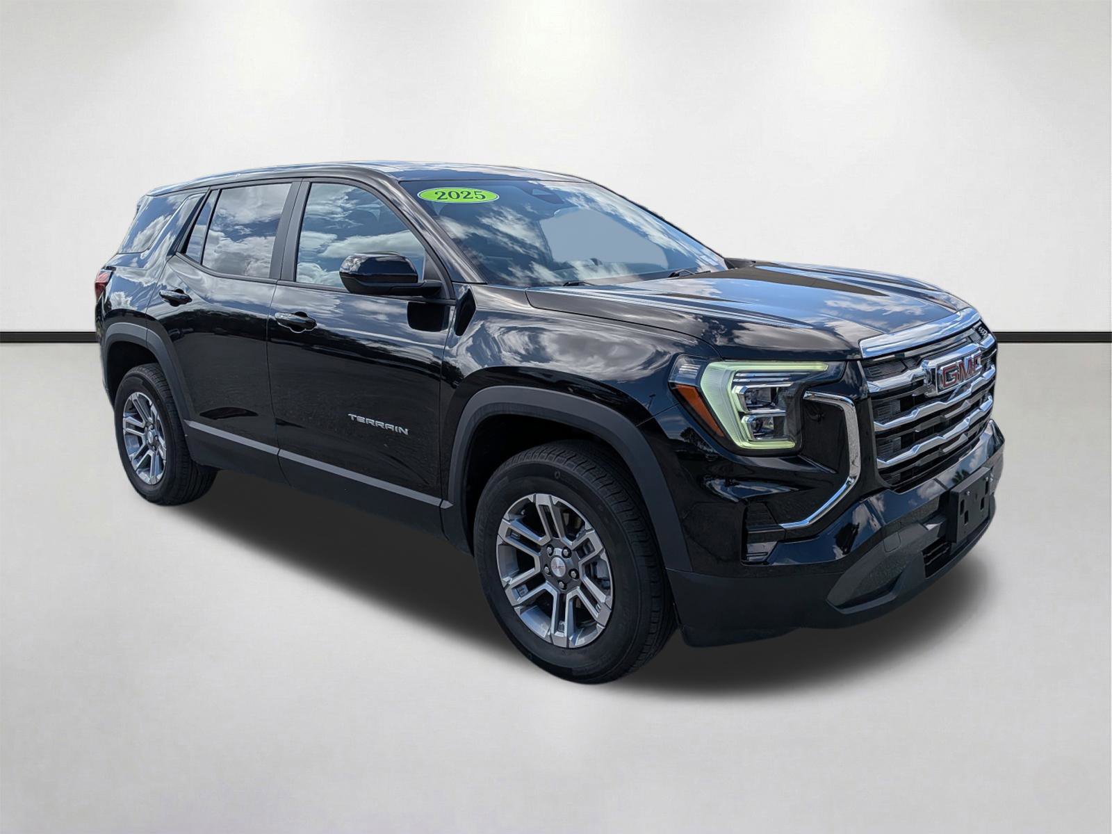 Used 2025 GMC Terrain Elevation