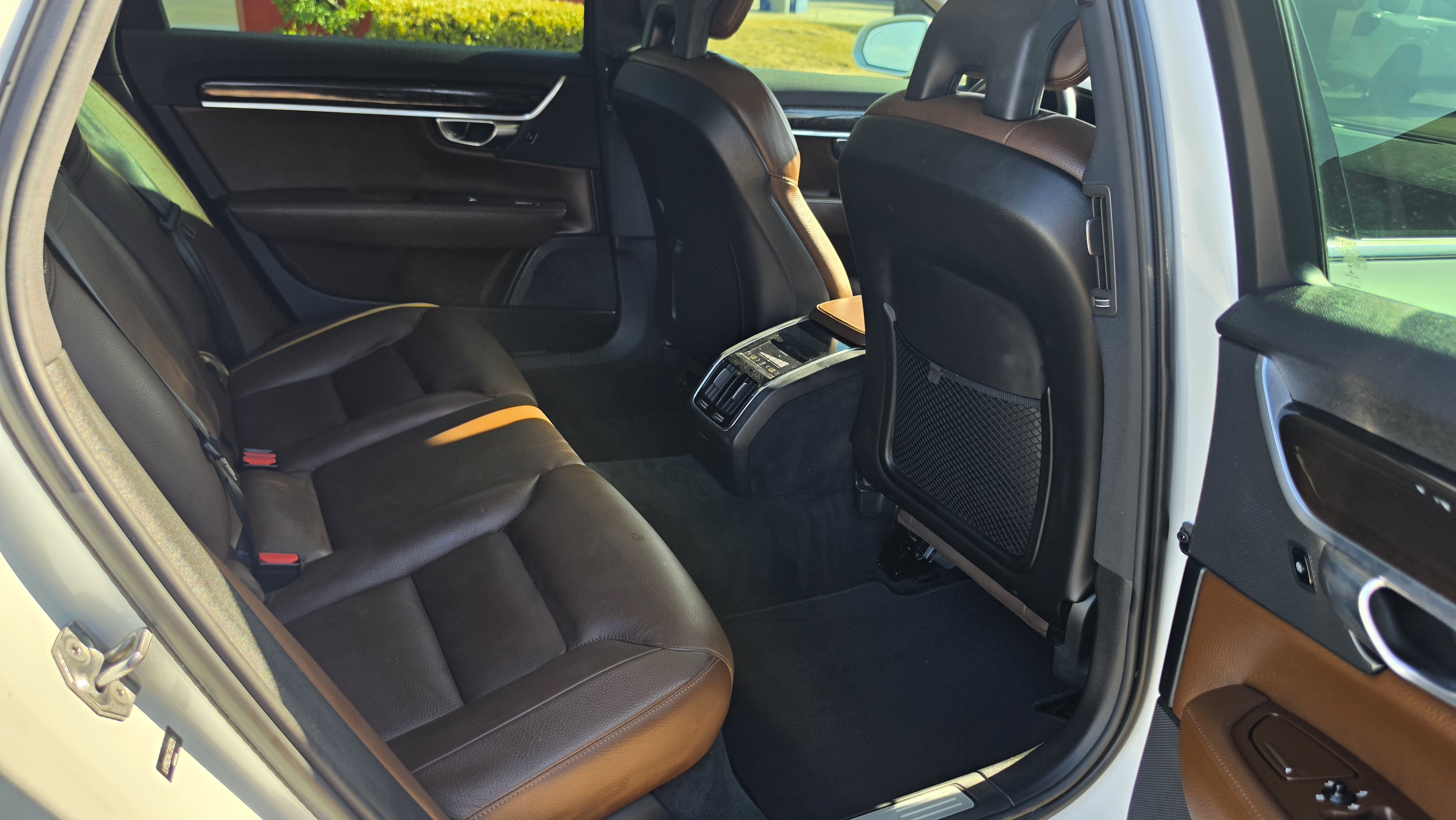 Used 2018 Volvo S90 T5 Momentum FWD image 27