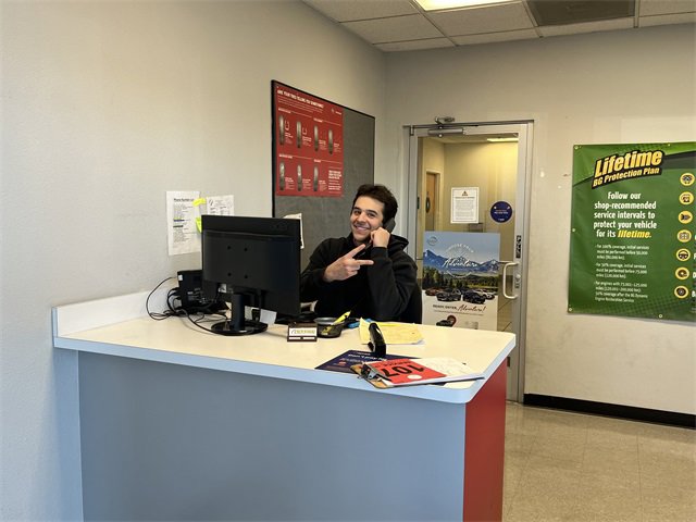 New 2025 Nissan Versa SV image 9