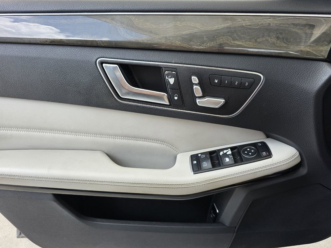 Used 2014 Mercedes-Benz E 250 BlueTEC Sedan image 18