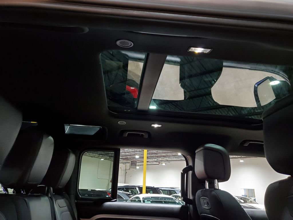 Used 2021 Land Rover Defender 110 X image 22