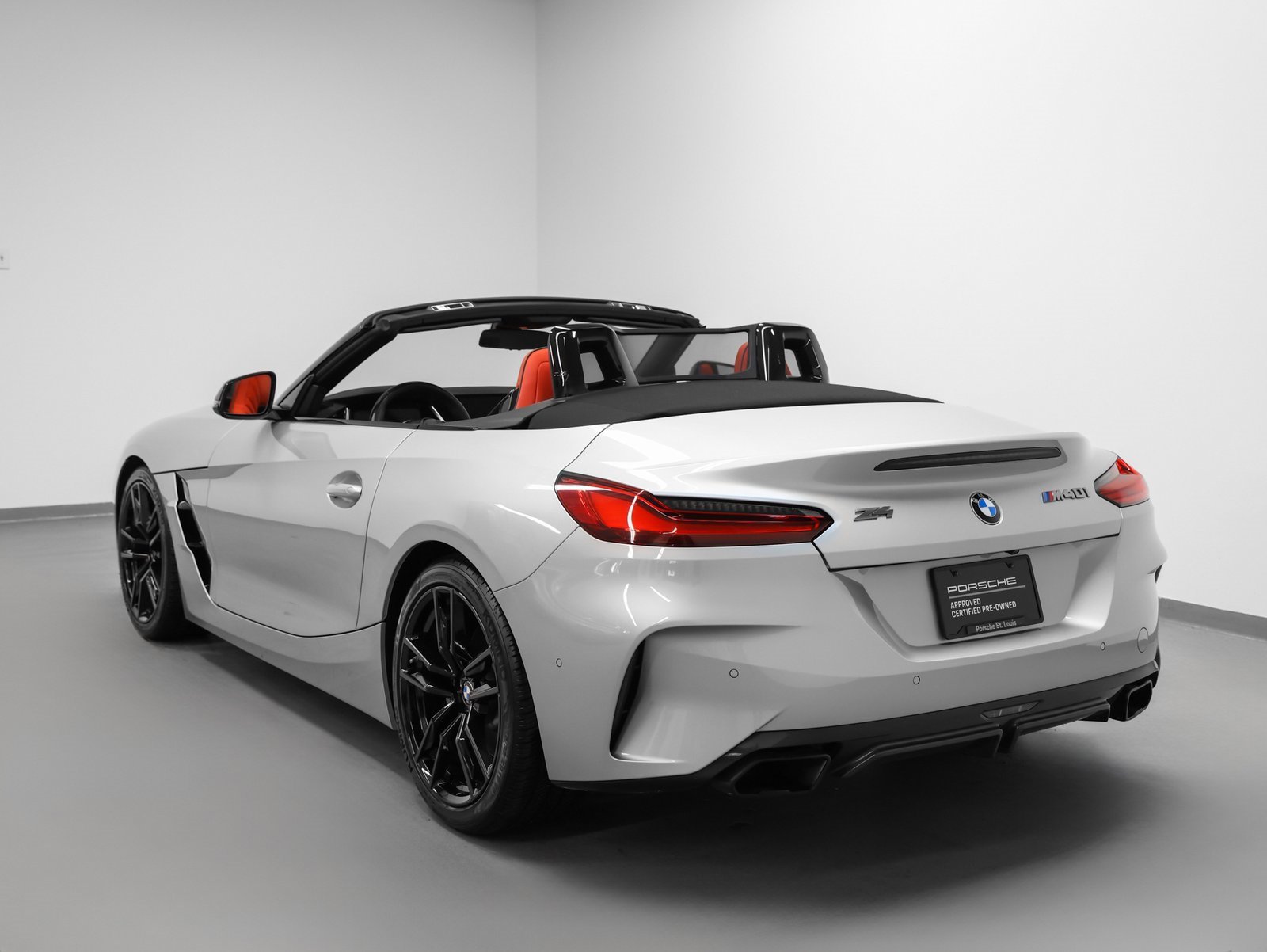 Used 2022 BMW Z4 M40i w/ Premium Package image 3