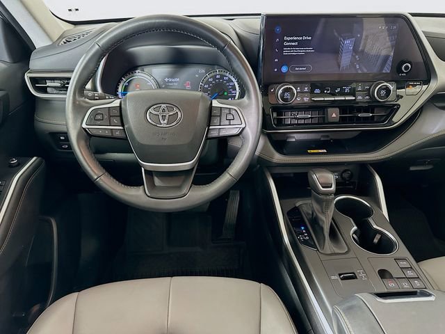 Certified 2023 Toyota Highlander Bronze Edition image 25