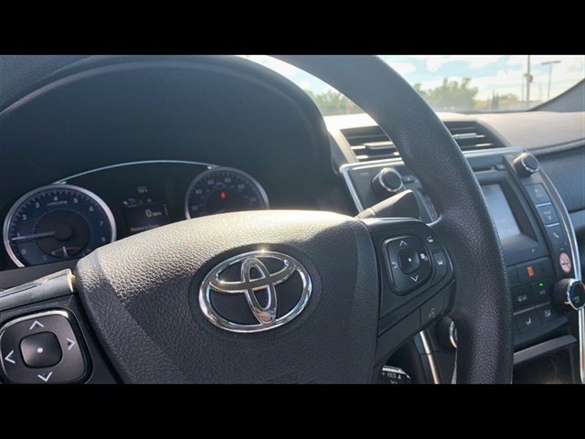 Used 2017 Toyota Camry FWD image 9
