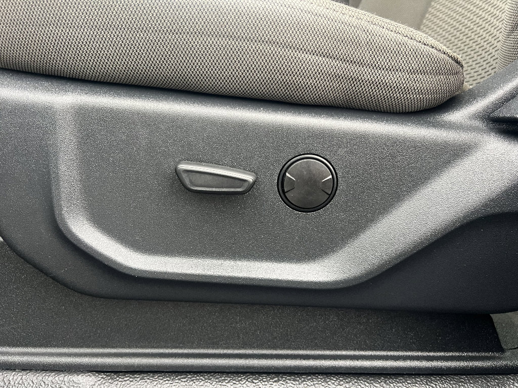 Certified 2022 Ford F250 XLT w/ XLT Value Package image 17