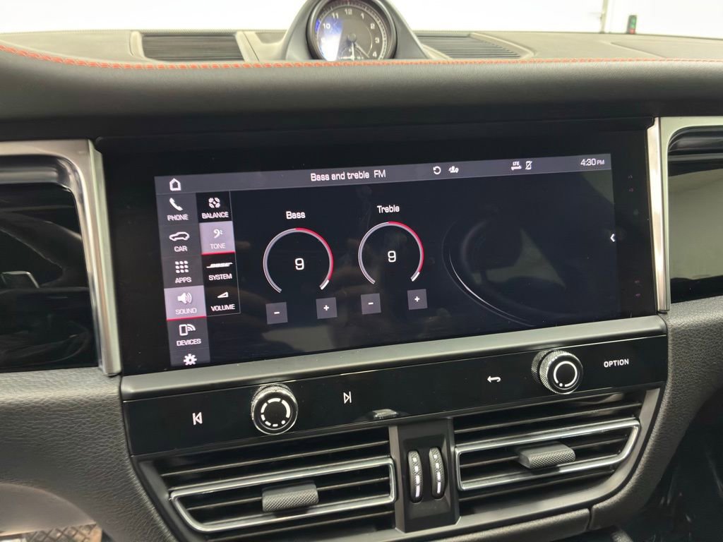 Used 2023 Porsche Macan w/ Premium Package Plus image 34