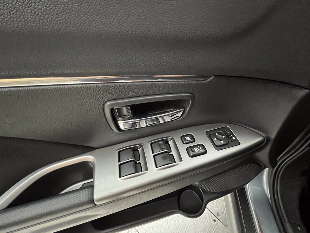 Used 2019 Mitsubishi Outlander Sport ES AWD/4WD image 38