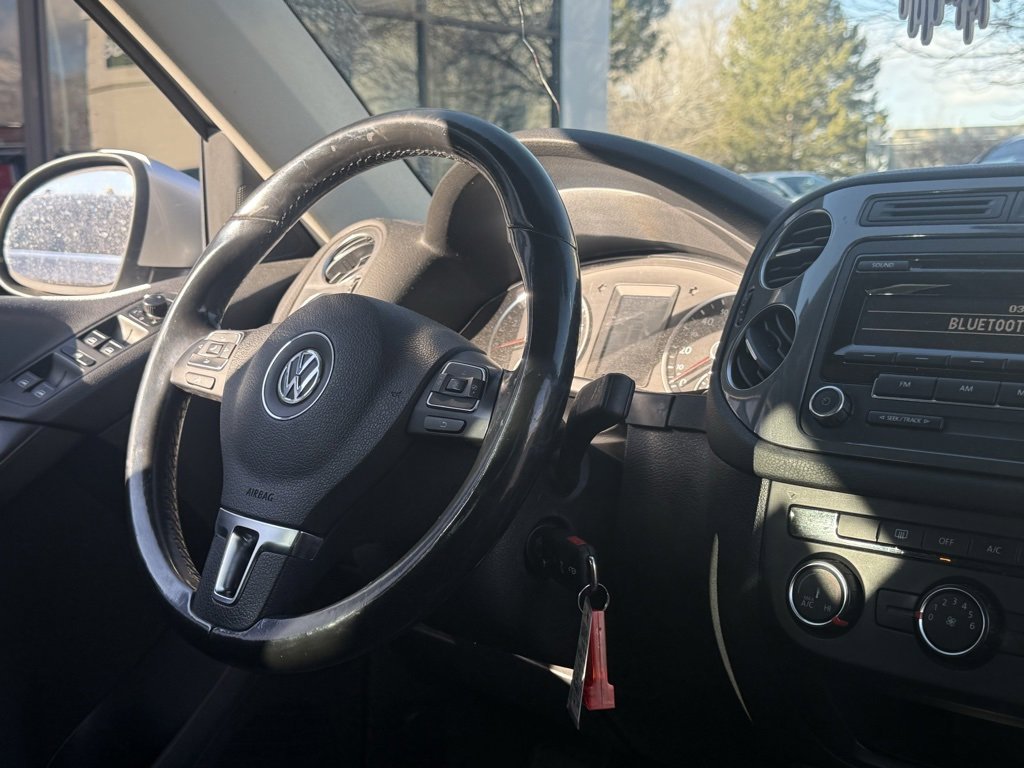 Used 2013 Volkswagen Tiguan S image 28