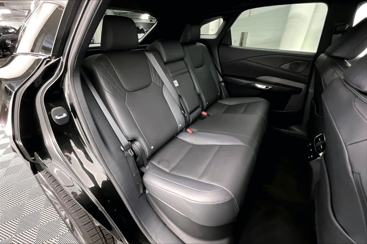 Used 2025 Lexus RX 350 Premium w/ Convenience Package FWD image 17