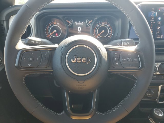 New 2025 Jeep Gladiator Sport AWD/4WD image 22