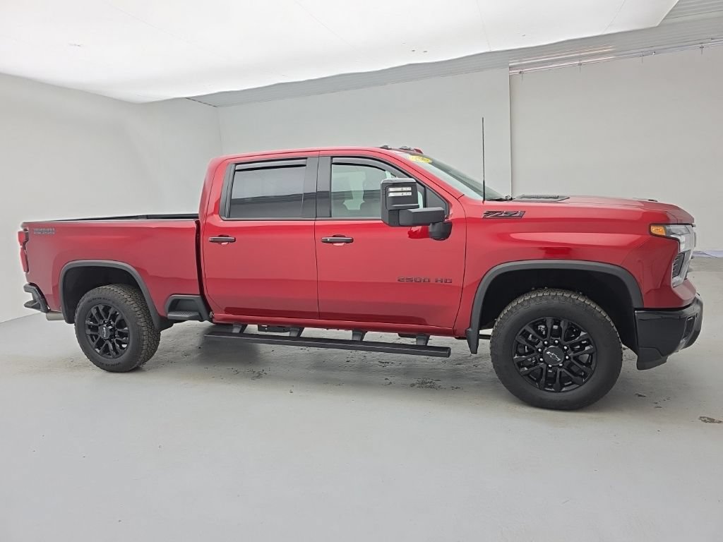 Used 2026 Chevrolet Silverado 2500 LTZ w/ LTZ Plus Package AWD/4WD image 9