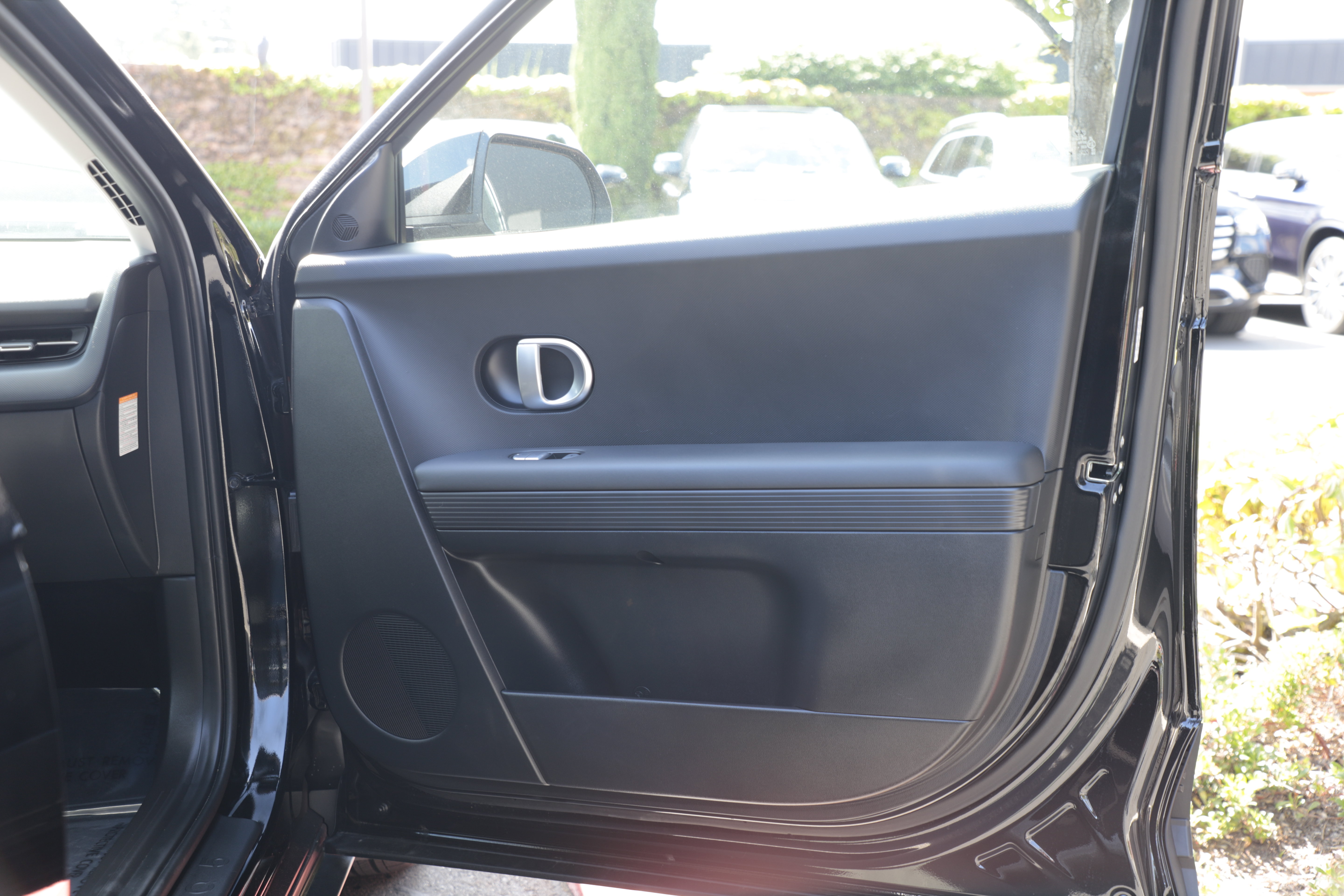 Used 2024 Hyundai Ioniq 5 SE AWD/4WD image 11