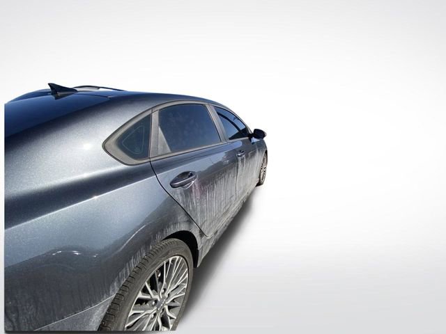 Used 2024 Kia Forte GT-Line image 12