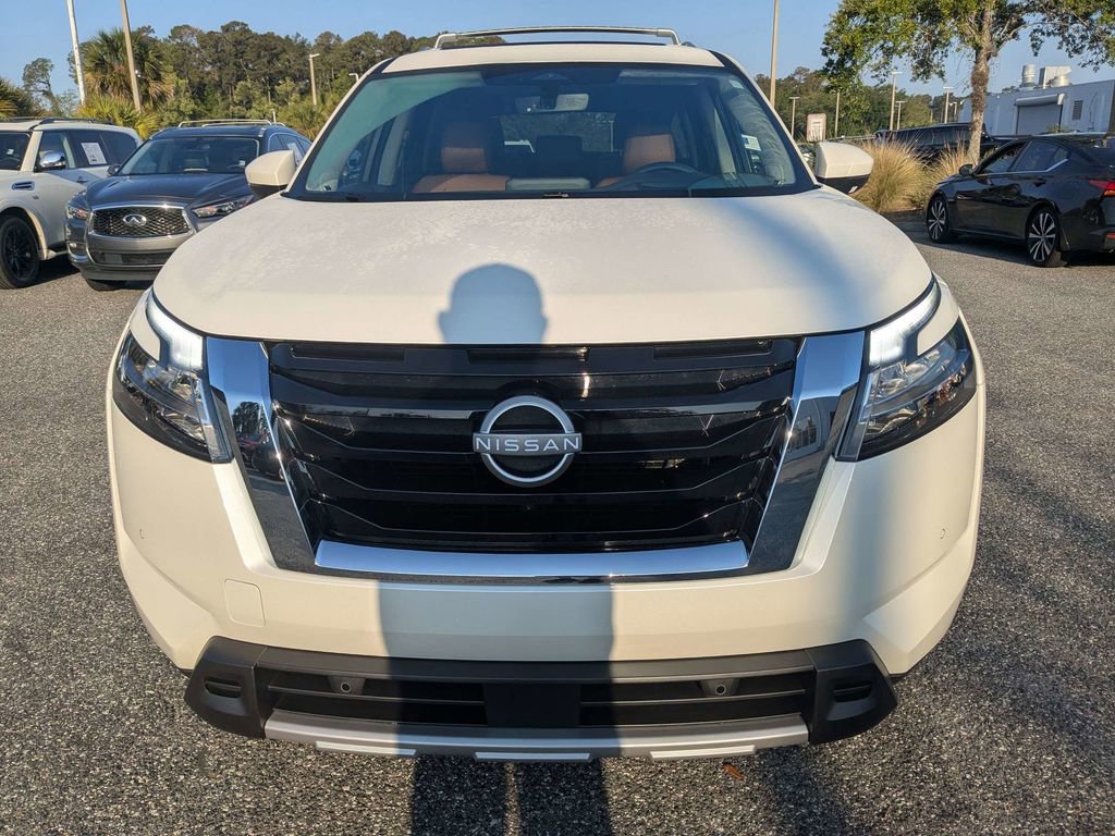 Used 2024 Nissan Pathfinder Platinum w/ Cargo Package FWD image 9