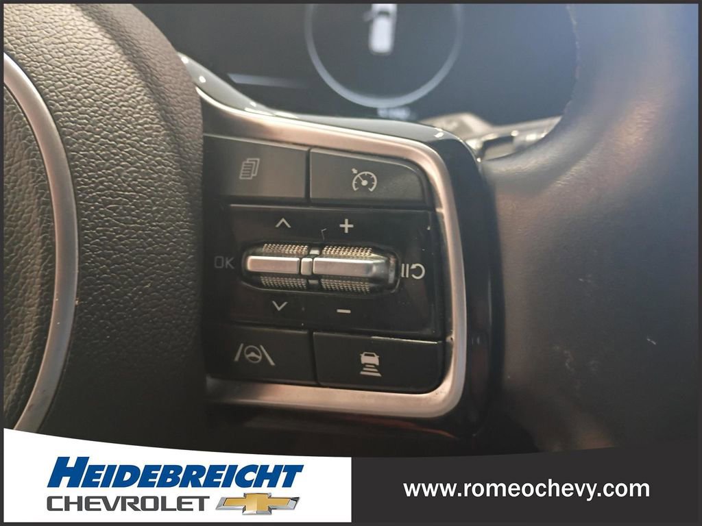 Used 2022 Kia Carnival SX Prestige image 22