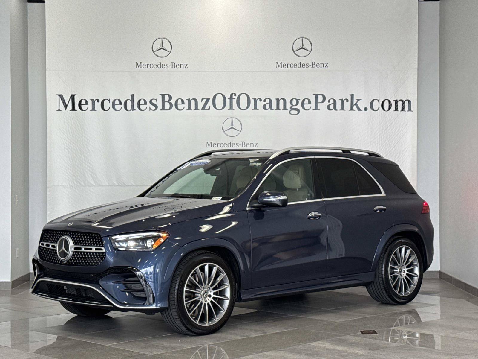 Used 2026 Mercedes-Benz GLE 450 4MATIC image 1