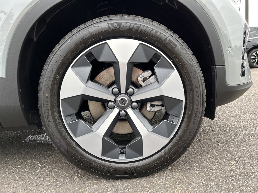 New 2026 Volvo XC40 B5 Plus w/ Protection Package Premier image 10
