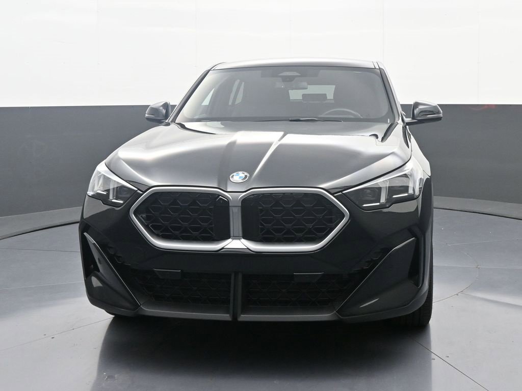 Used 2025 BMW X2 xDrive28i image 2