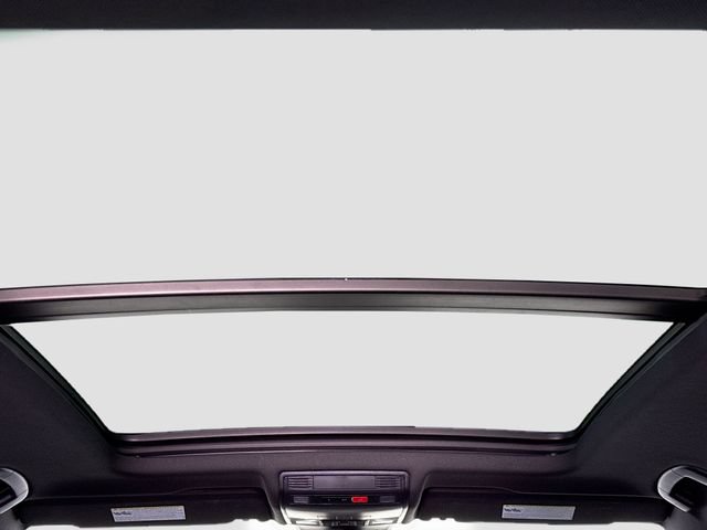 Used 2024 Volkswagen Tiguan SE R-Line AWD/4WD image 20