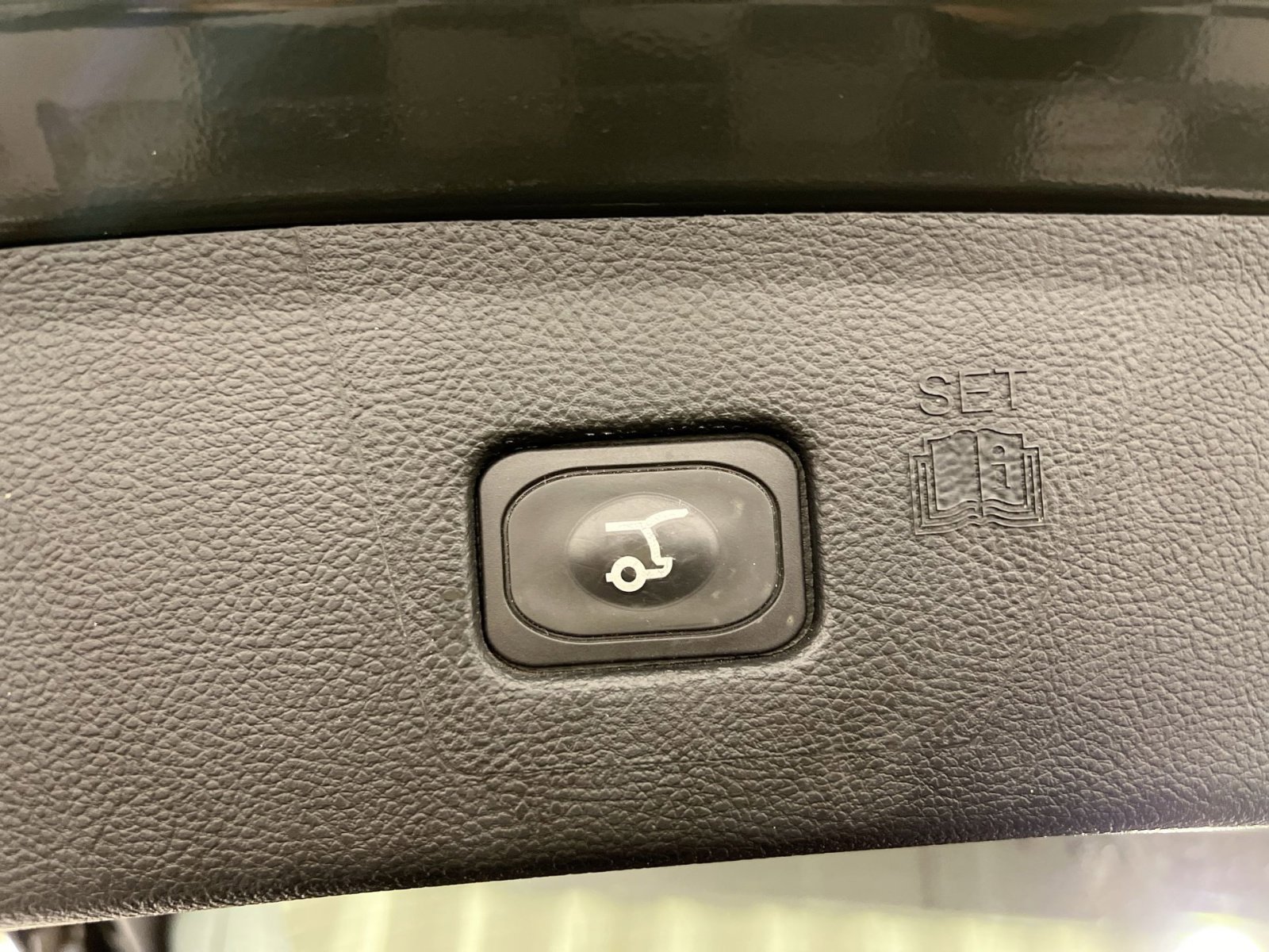 Used 2022 Ford Edge SEL w/ Convenience Package image 27