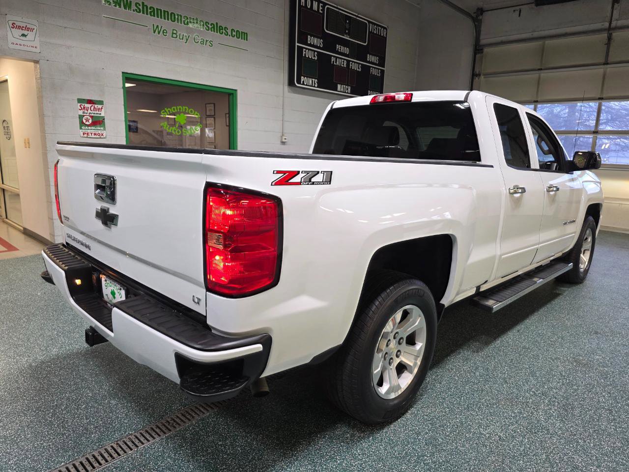 Used 2018 Chevrolet Silverado 1500 LT w/ All Star Edition image 6