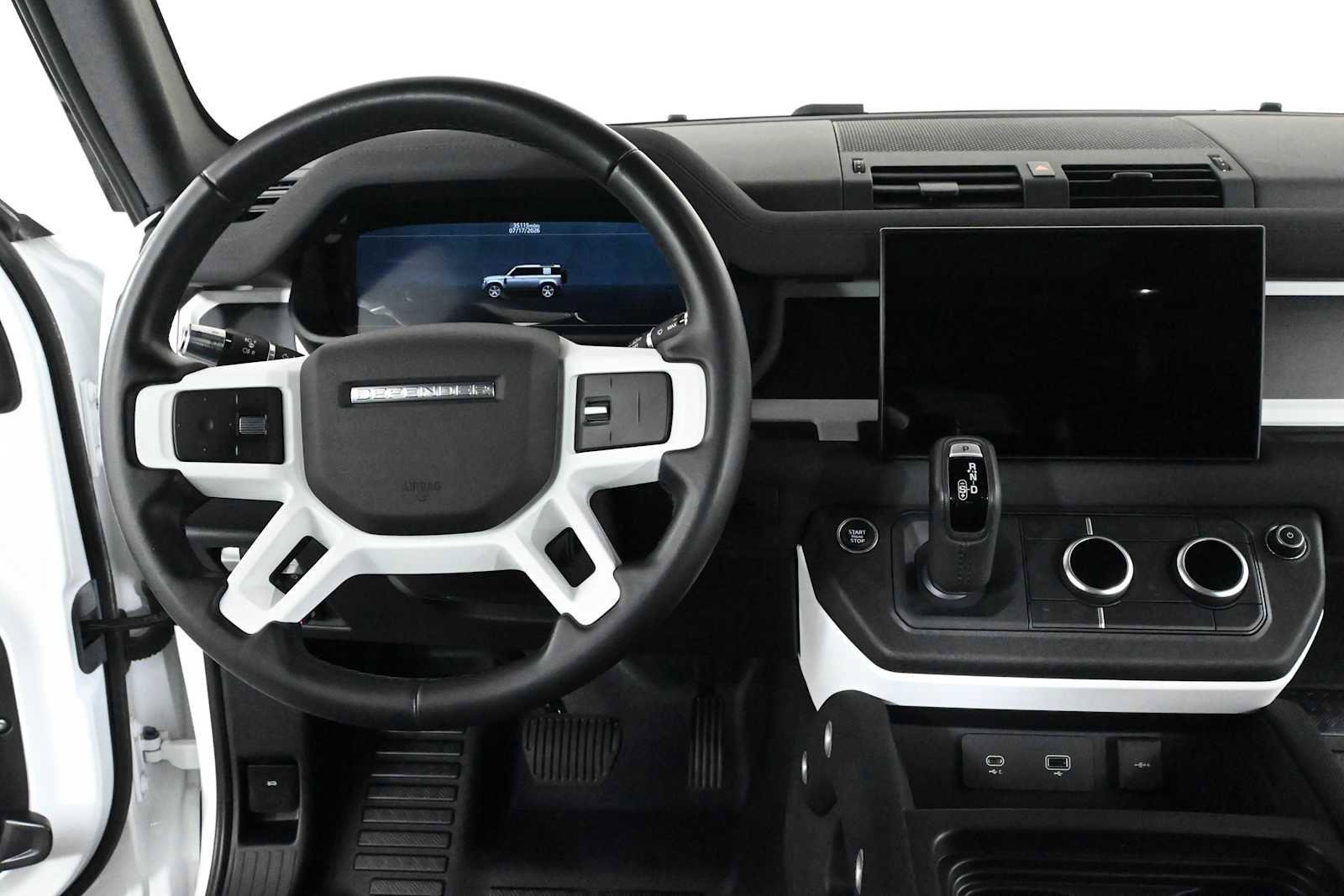 Used 2022 Land Rover Defender 110 X-Dynamic SE AWD/4WD image 3