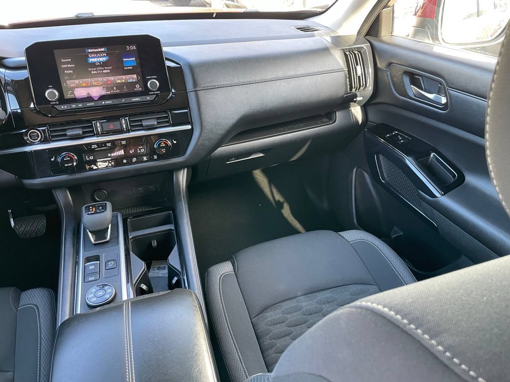 Certified 2024 Nissan Pathfinder SV w/ Lighting Package (N92) AWD/4WD image 8
