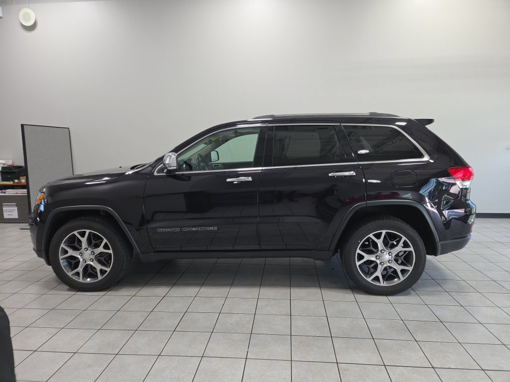 Used 2019 Jeep Grand Cherokee Limited AWD/4WD image 9