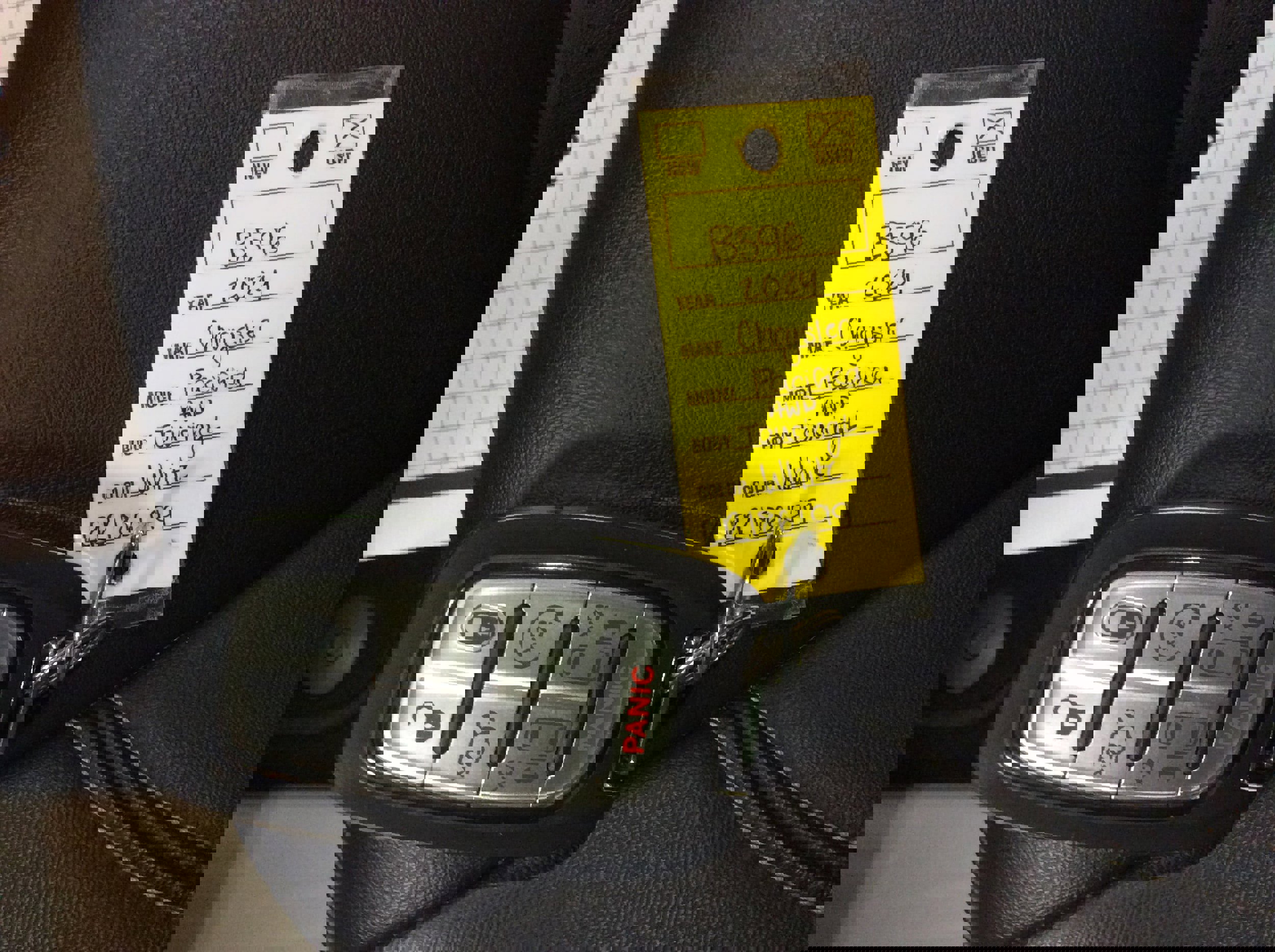 Used 2024 Chrysler Pacifica Touring-L image 38