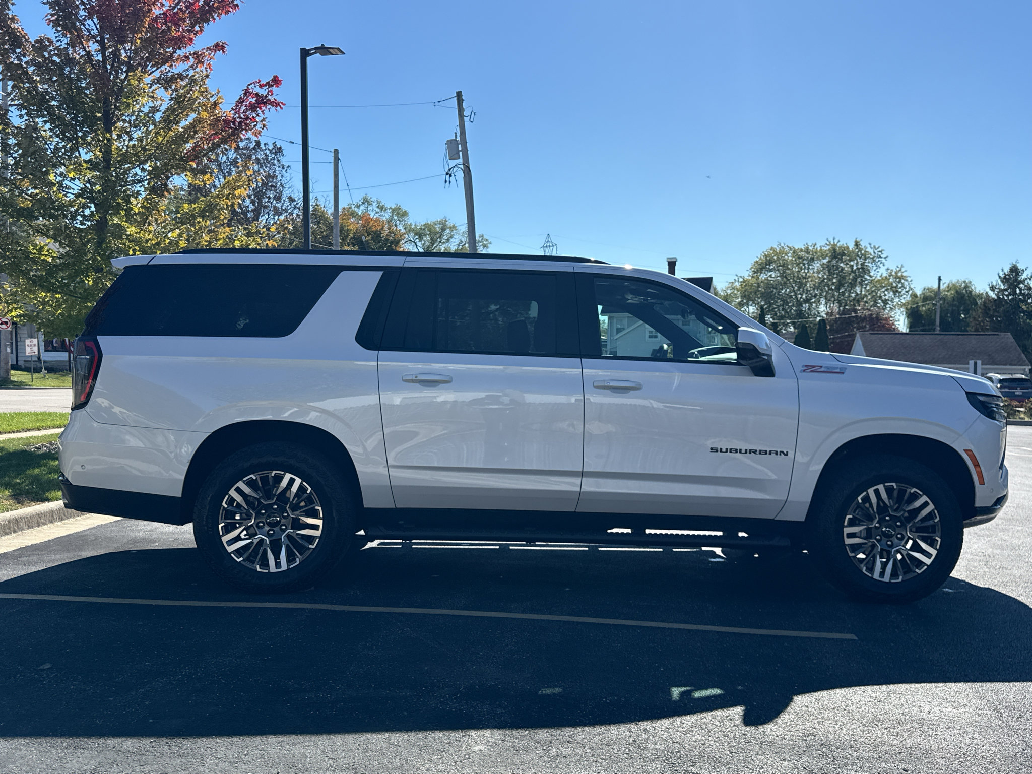 Used 2025 Chevrolet Suburban Z71 w/ Z71 Off-Road Package AWD/4WD image 54