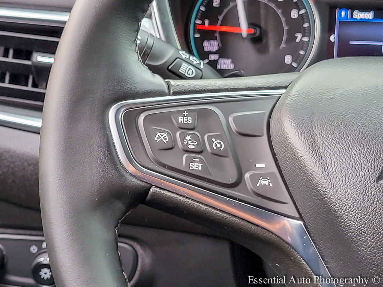 Used 2024 Chevrolet Equinox LT w/ LPO, Floor Liner Package AWD/4WD image 13