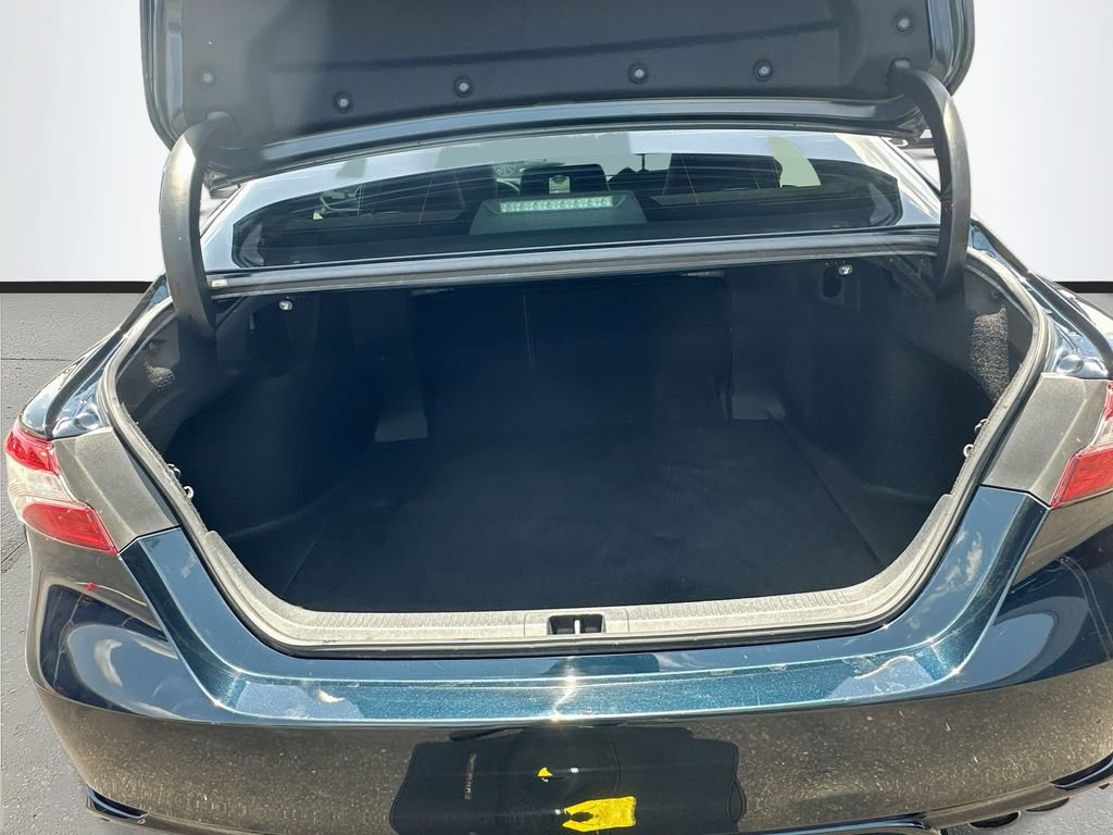 Used 2020 Toyota Camry SE FWD image 23