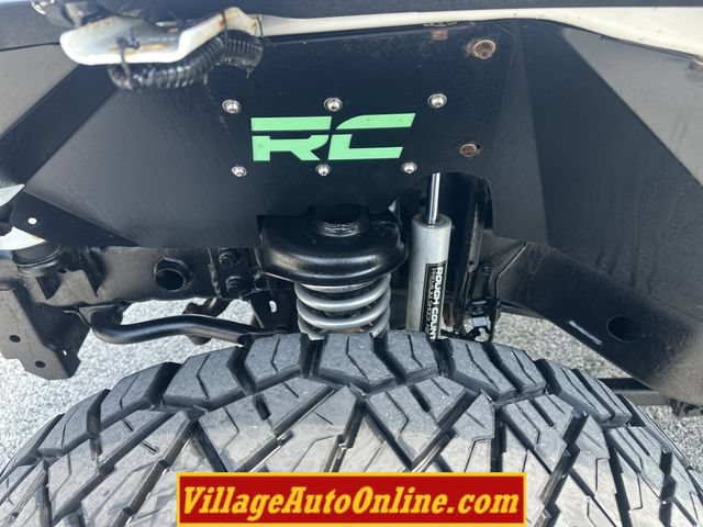 Used 2016 Jeep Wrangler Unlimited Sahara w/ Connectivity Group AWD/4WD image 12