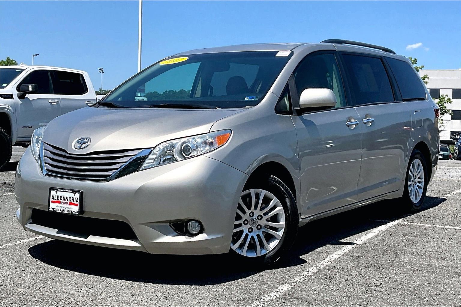 Used 2017 Toyota Sienna XLE