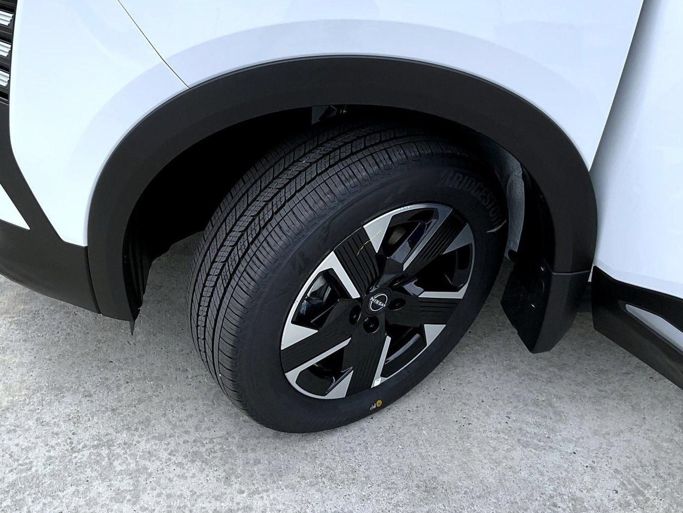 New 2026 Nissan Kicks SV w/ Cold Weather Package AWD/4WD image 24