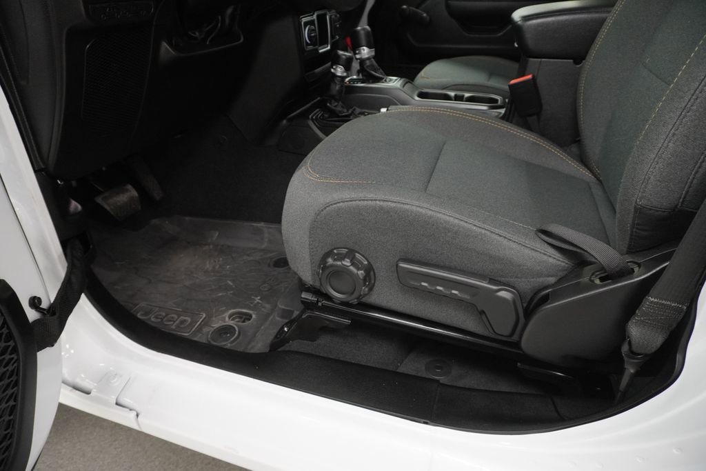 Certified 2024 Jeep Wrangler Sport image 37