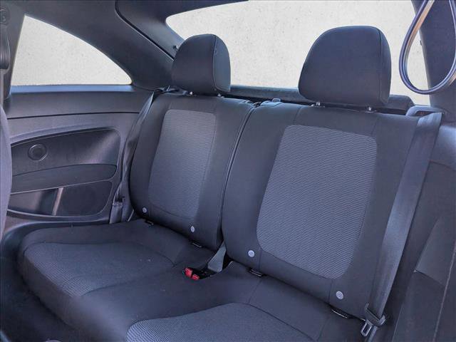 Used 2014 Volkswagen Beetle 2.5 image 17