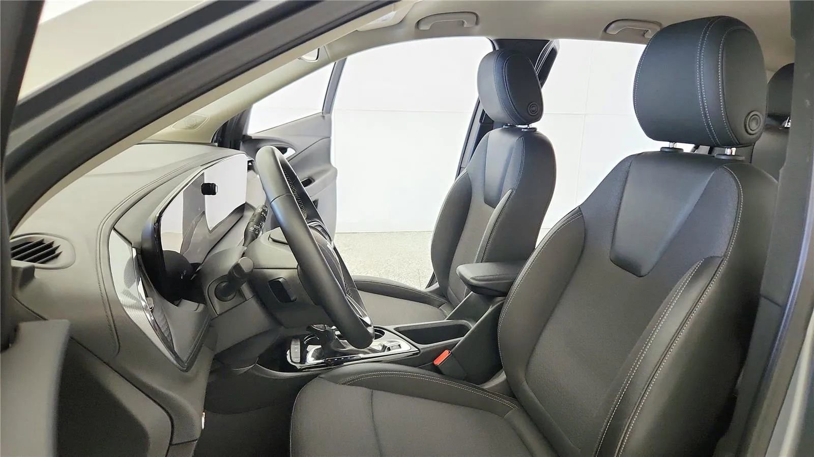 Used 2025 Buick Encore GX Preferred FWD image 27