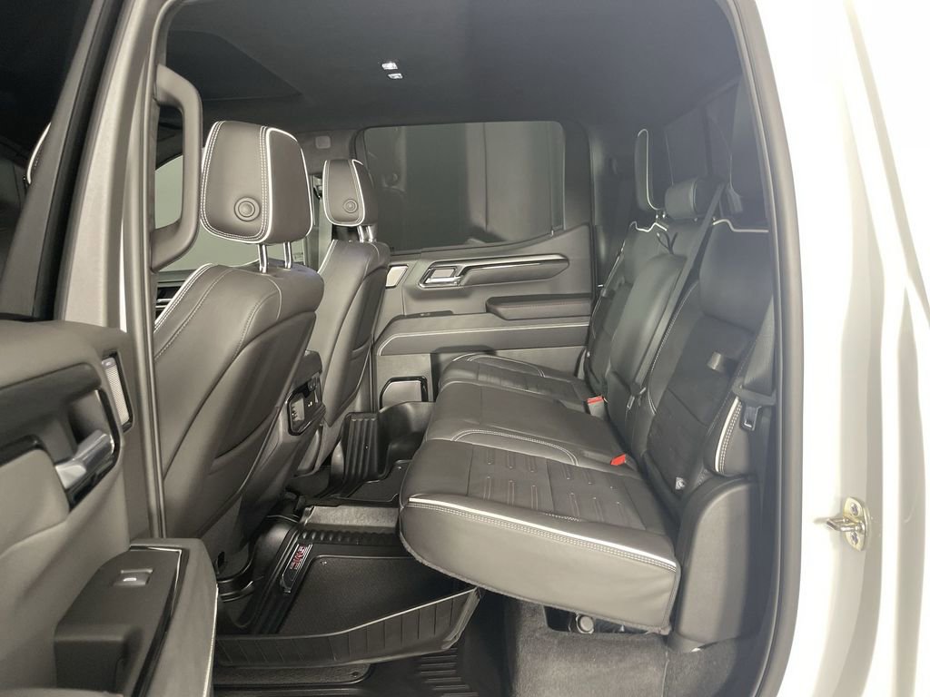Used 2025 GMC Sierra 1500 AT4X image 25