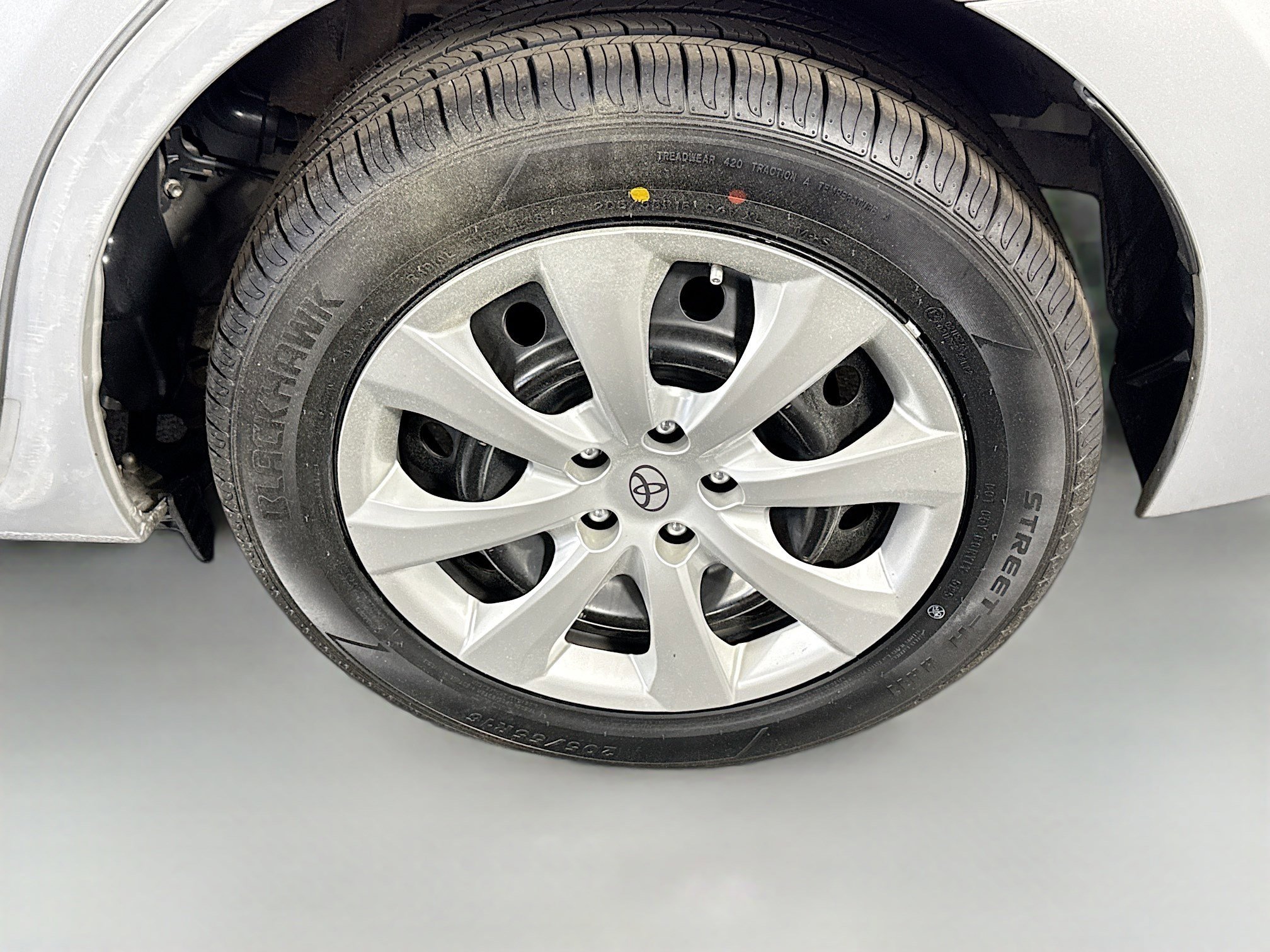 Used 2019 Toyota Corolla LE FWD image 36