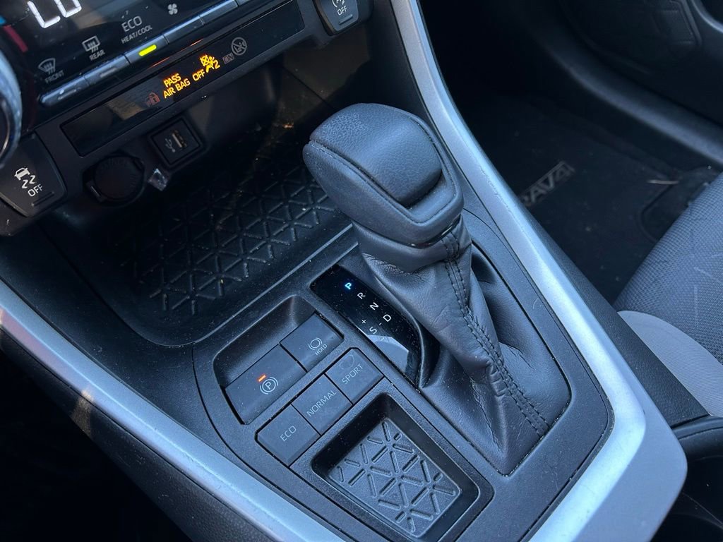 Certified 2023 Toyota RAV4 XLE FWD image 26