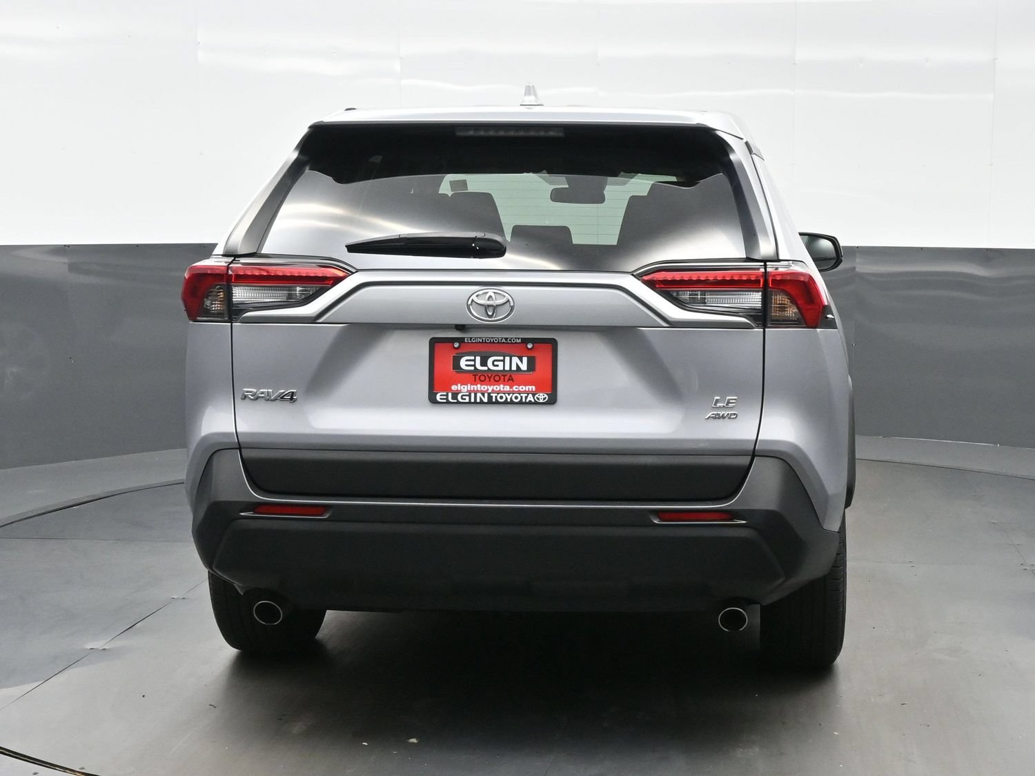 Used 2023 Toyota RAV4 LE AWD/4WD image 5