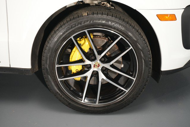 Used 2023 Porsche Macan AWD/4WD image 23