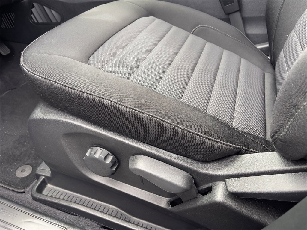 Used 2024 Ford Edge SE w/ Black Appearance Package image 14