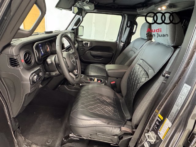 Used 2025 Jeep Gladiator Rubicon w/ Safety Group AWD/4WD image 24