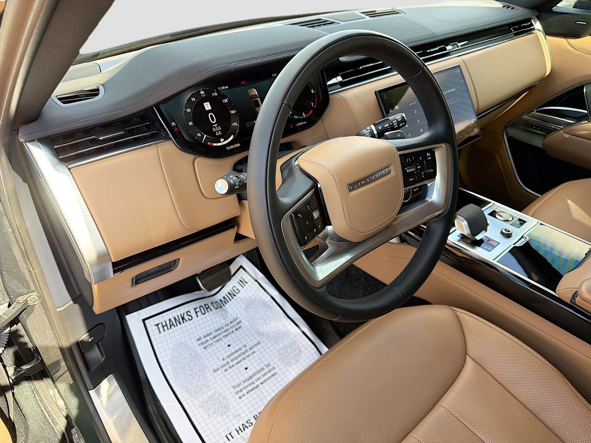 Used 2023 Land Rover Range Rover Long Wheelbase SE image 26