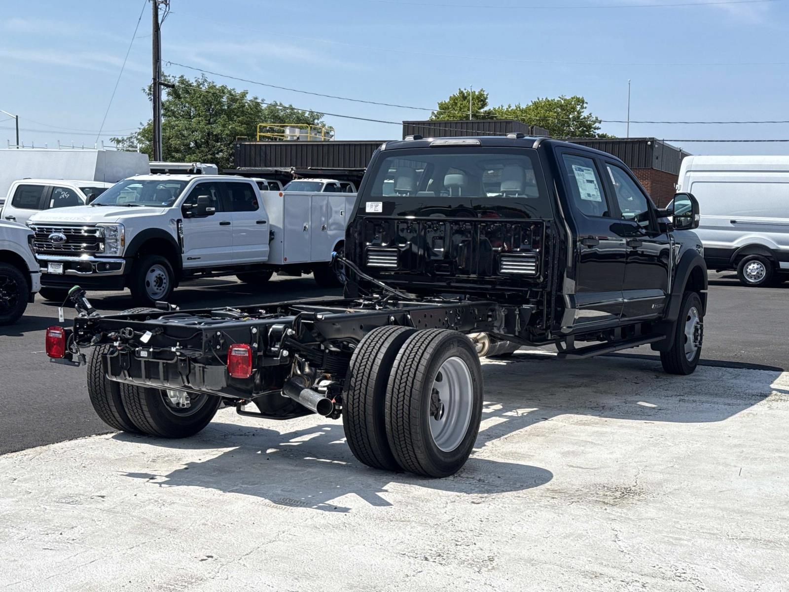 New 2026 Ford F550 4x4 Crew Cab Super Duty image 3