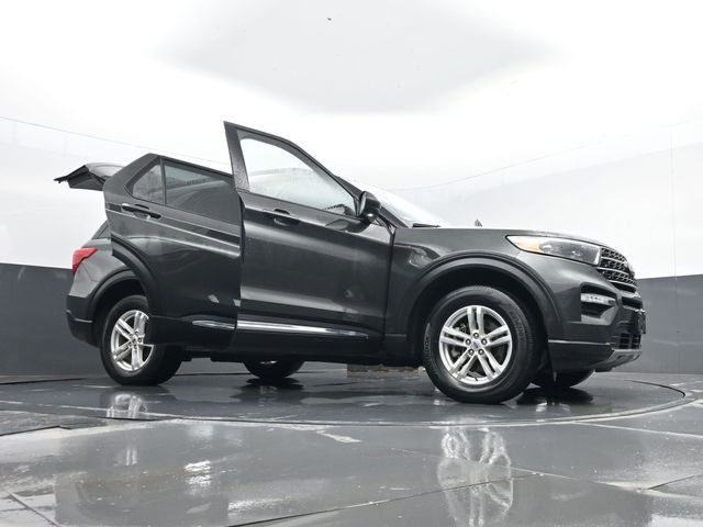 Used 2022 Ford Explorer XLT w/ Equipment Group 202A image 33