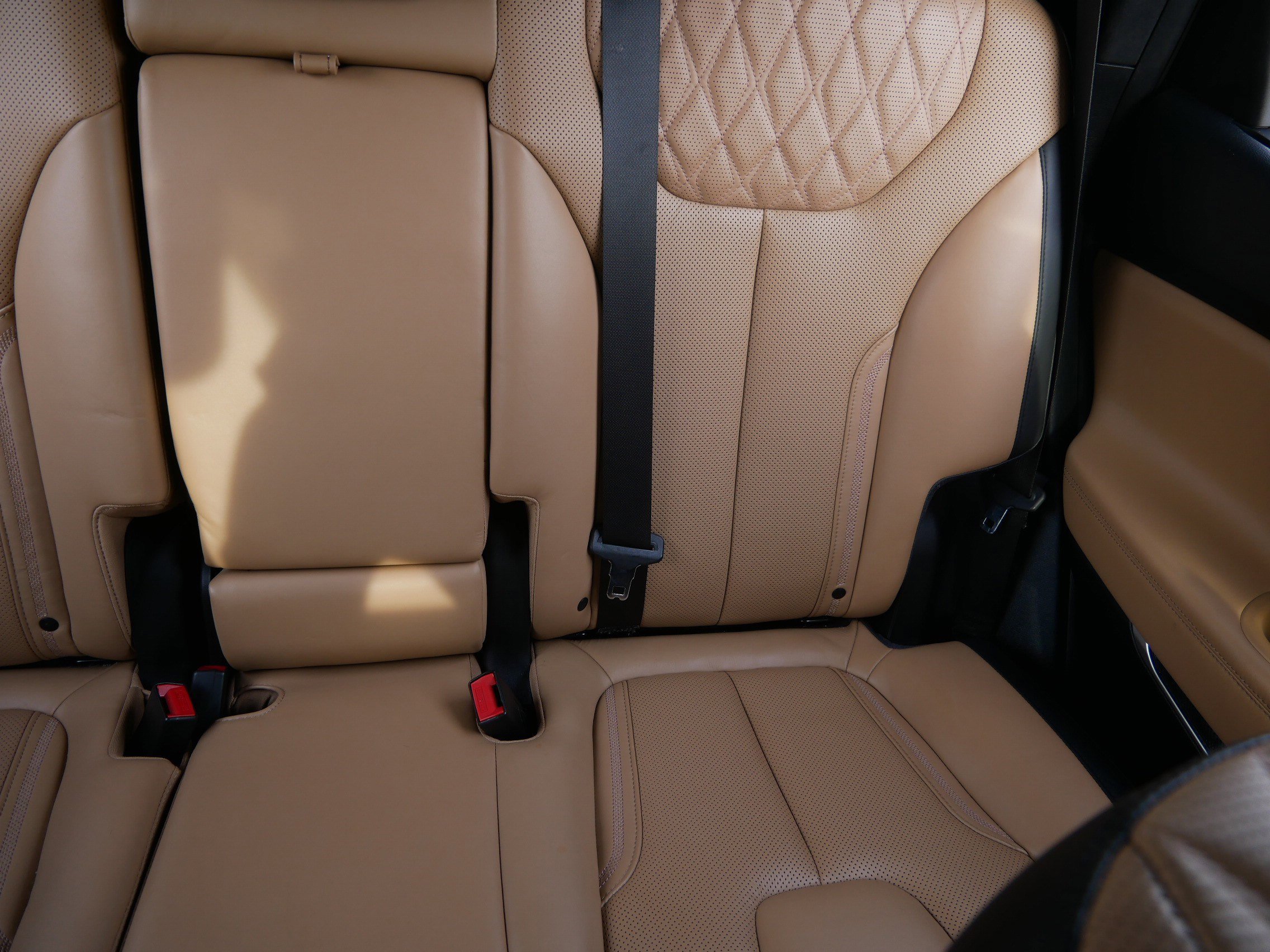 Used 2021 Hyundai Santa Fe Calligraphy image 14