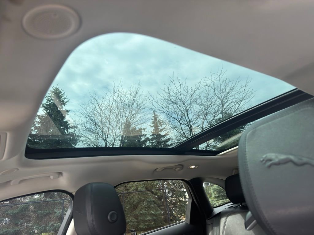 Used 2021 Jaguar F-PACE S image 19